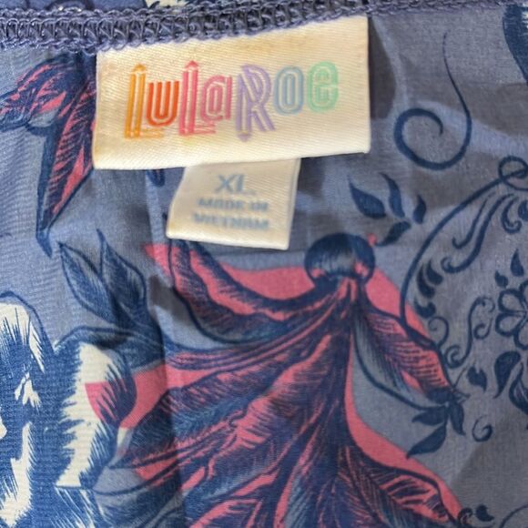 LuLaRoe Joy Vest Floral Patterned Blue Size XL - Picture 4 of 6